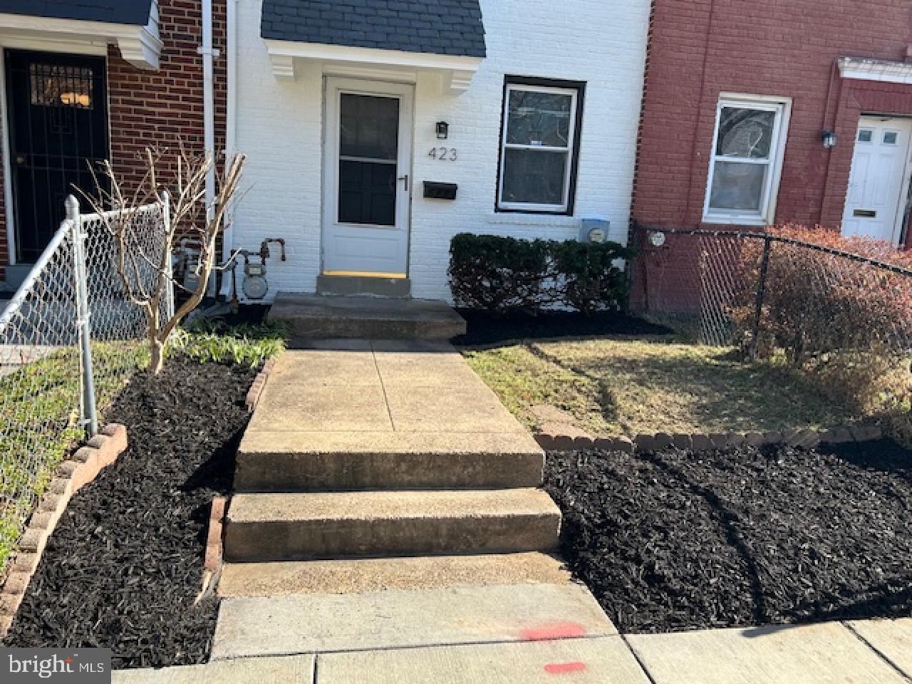 423 20TH ST NE, WASHINGTON, District Of Columbia 20002, 2 Bedrooms Bedrooms, ,1 BathroomBathrooms,Residential,For sale,423 20TH ST NE,DCDC2244410 MLS # DCDC2244410