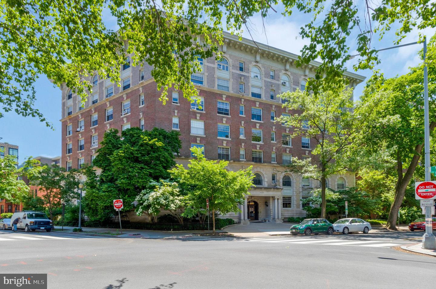 2039 NEW HAMPSHIRE AVE NW #307, WASHINGTON, District Of Columbia 20009, ,1 BathroomBathrooms,Residential,For sale,2039 NEW HAMPSHIRE AVE NW #307,DCDC2244420 MLS # DCDC2244420