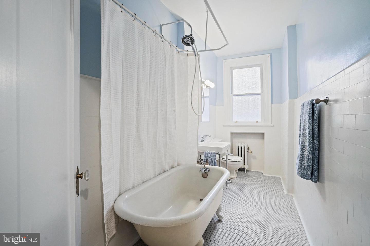 2039 NEW HAMPSHIRE AVE NW #307, WASHINGTON, District Of Columbia 20009, ,1 BathroomBathrooms,Residential,For sale,2039 NEW HAMPSHIRE AVE NW #307,DCDC2244420 MLS # DCDC2244420