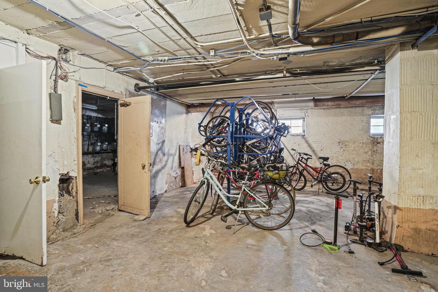 2039 NEW HAMPSHIRE AVE NW #307, WASHINGTON, District Of Columbia 20009, ,1 BathroomBathrooms,Residential,For sale,2039 NEW HAMPSHIRE AVE NW #307,DCDC2244420 MLS # DCDC2244420