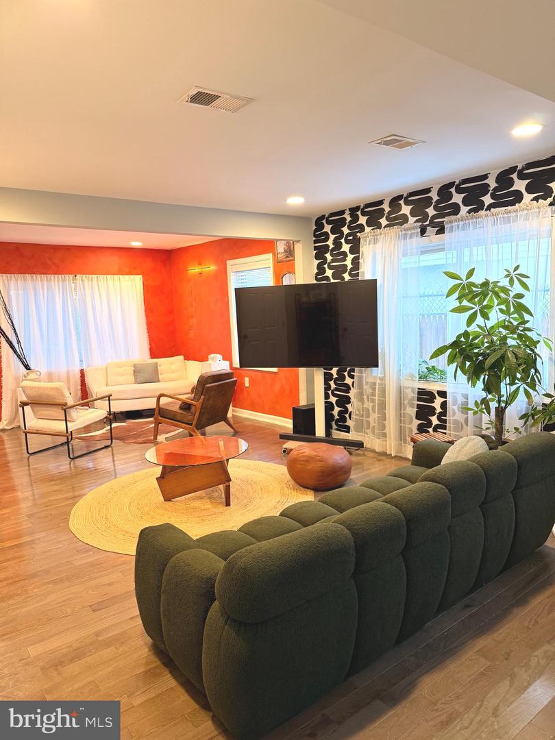 1319 49TH ST NE, WASHINGTON, District Of Columbia 20019, 3 Bedrooms Bedrooms, ,2 BathroomsBathrooms,Residential,For sale,1319 49TH ST NE,DCDC2244430 MLS # DCDC2244430