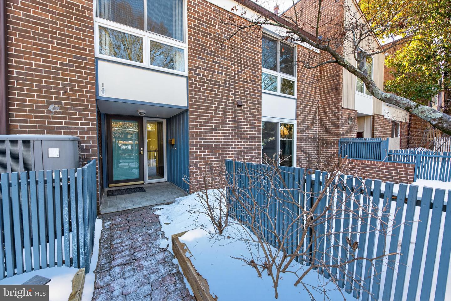 11560 LINKS DR, RESTON, Virginia 20190, 4 Bedrooms Bedrooms, ,2 BathroomsBathrooms,Residential,For sale,11560 LINKS DR,VAFX2288510 MLS # VAFX2288510