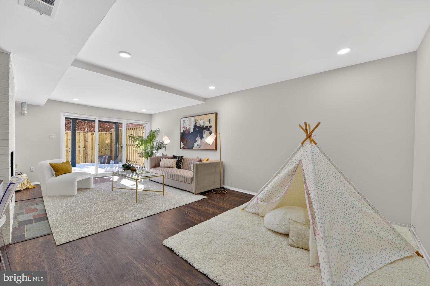 11560 LINKS DR, RESTON, Virginia 20190, 4 Bedrooms Bedrooms, ,2 BathroomsBathrooms,Residential,For sale,11560 LINKS DR,VAFX2288510 MLS # VAFX2288510