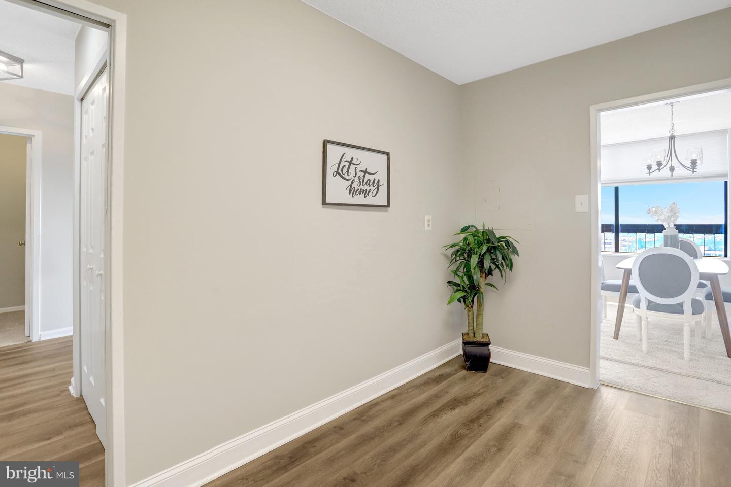 3705 S GEORGE MASON DR #2009S, FALLS CHURCH, Virginia 22041, 2 Bedrooms Bedrooms, ,2 BathroomsBathrooms,Residential,For sale,3705 S GEORGE MASON DR #2009S,VAFX2288728 MLS # VAFX2288728