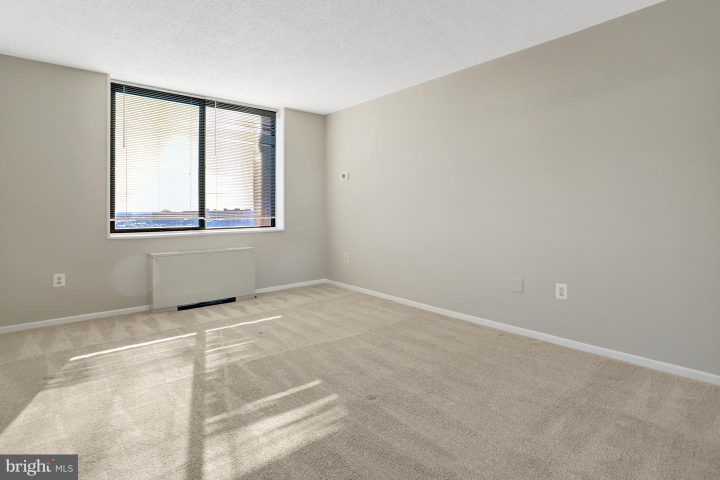 3705 S GEORGE MASON DR #2009S, FALLS CHURCH, Virginia 22041, 2 Bedrooms Bedrooms, ,2 BathroomsBathrooms,Residential,For sale,3705 S GEORGE MASON DR #2009S,VAFX2288728 MLS # VAFX2288728