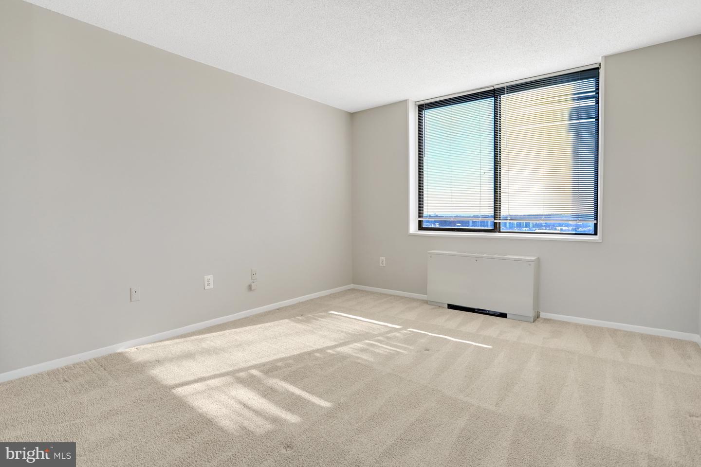 3705 S GEORGE MASON DR #2009S, FALLS CHURCH, Virginia 22041, 2 Bedrooms Bedrooms, ,2 BathroomsBathrooms,Residential,For sale,3705 S GEORGE MASON DR #2009S,VAFX2288728 MLS # VAFX2288728