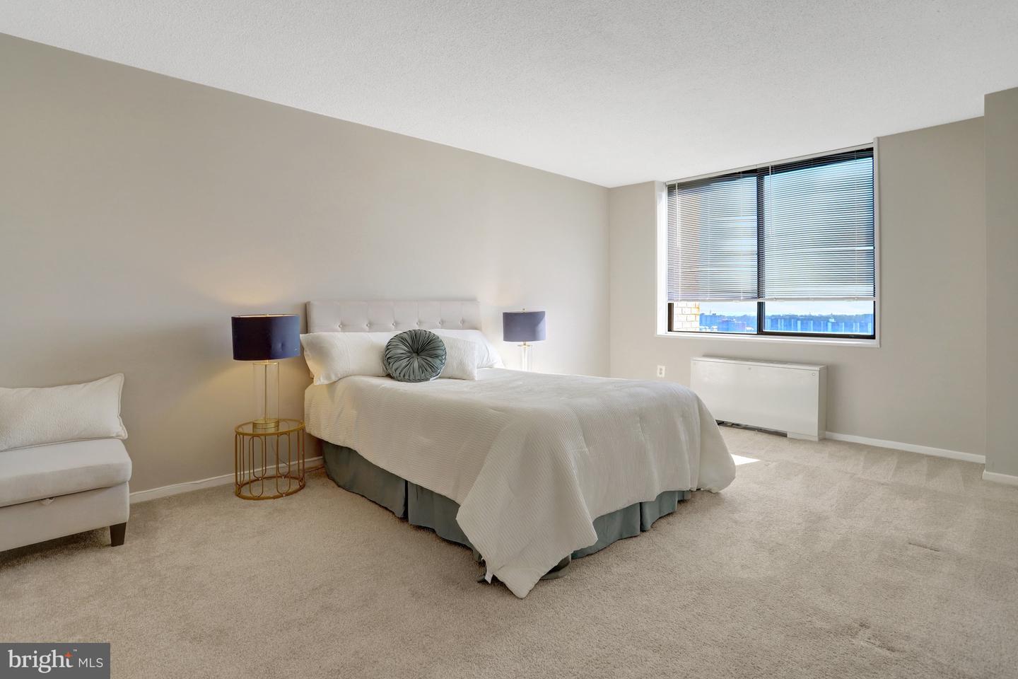 3705 S GEORGE MASON DR #2009S, FALLS CHURCH, Virginia 22041, 2 Bedrooms Bedrooms, ,2 BathroomsBathrooms,Residential,For sale,3705 S GEORGE MASON DR #2009S,VAFX2288728 MLS # VAFX2288728