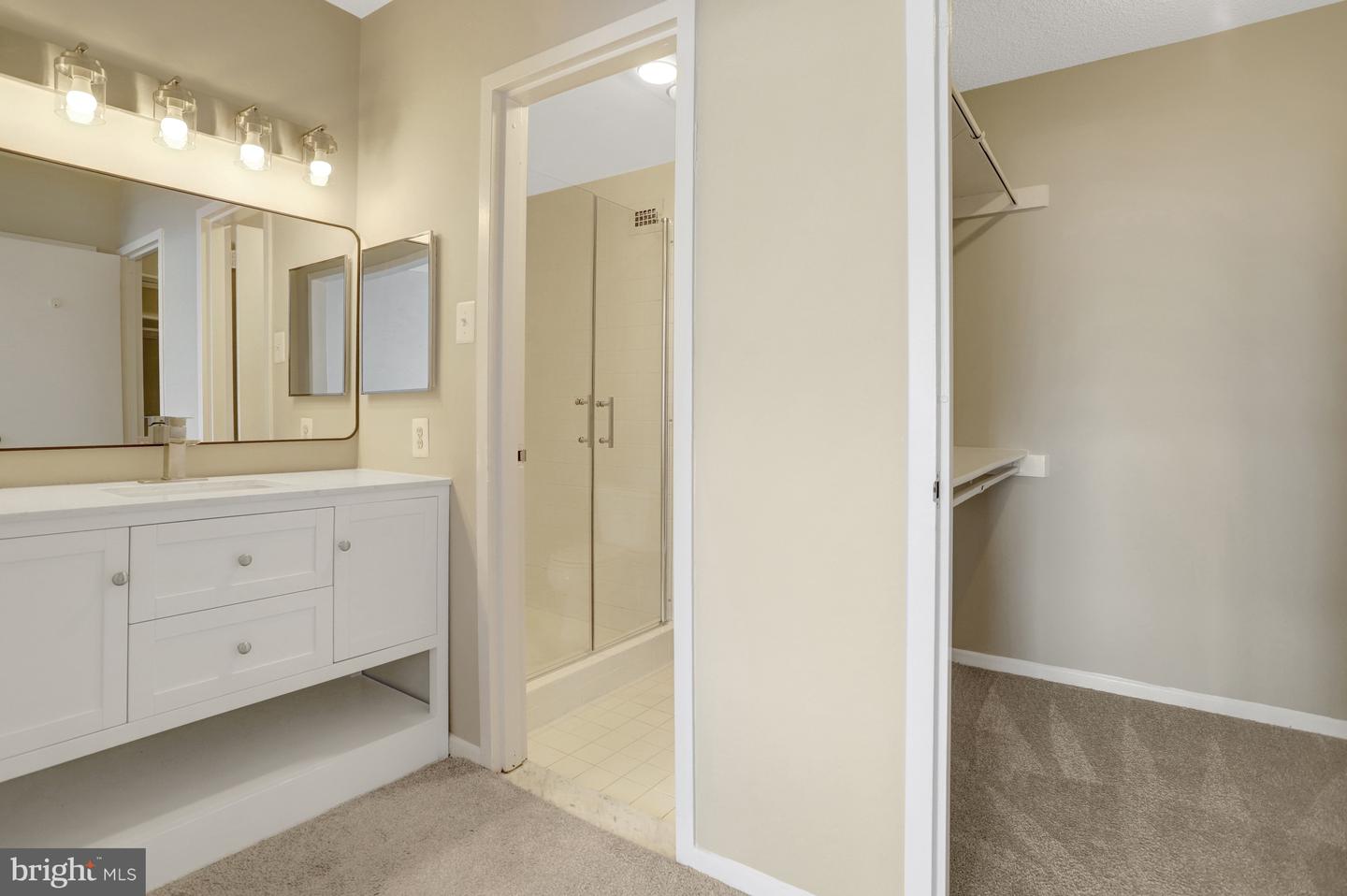 3705 S GEORGE MASON DR #2009S, FALLS CHURCH, Virginia 22041, 2 Bedrooms Bedrooms, ,2 BathroomsBathrooms,Residential,For sale,3705 S GEORGE MASON DR #2009S,VAFX2288728 MLS # VAFX2288728