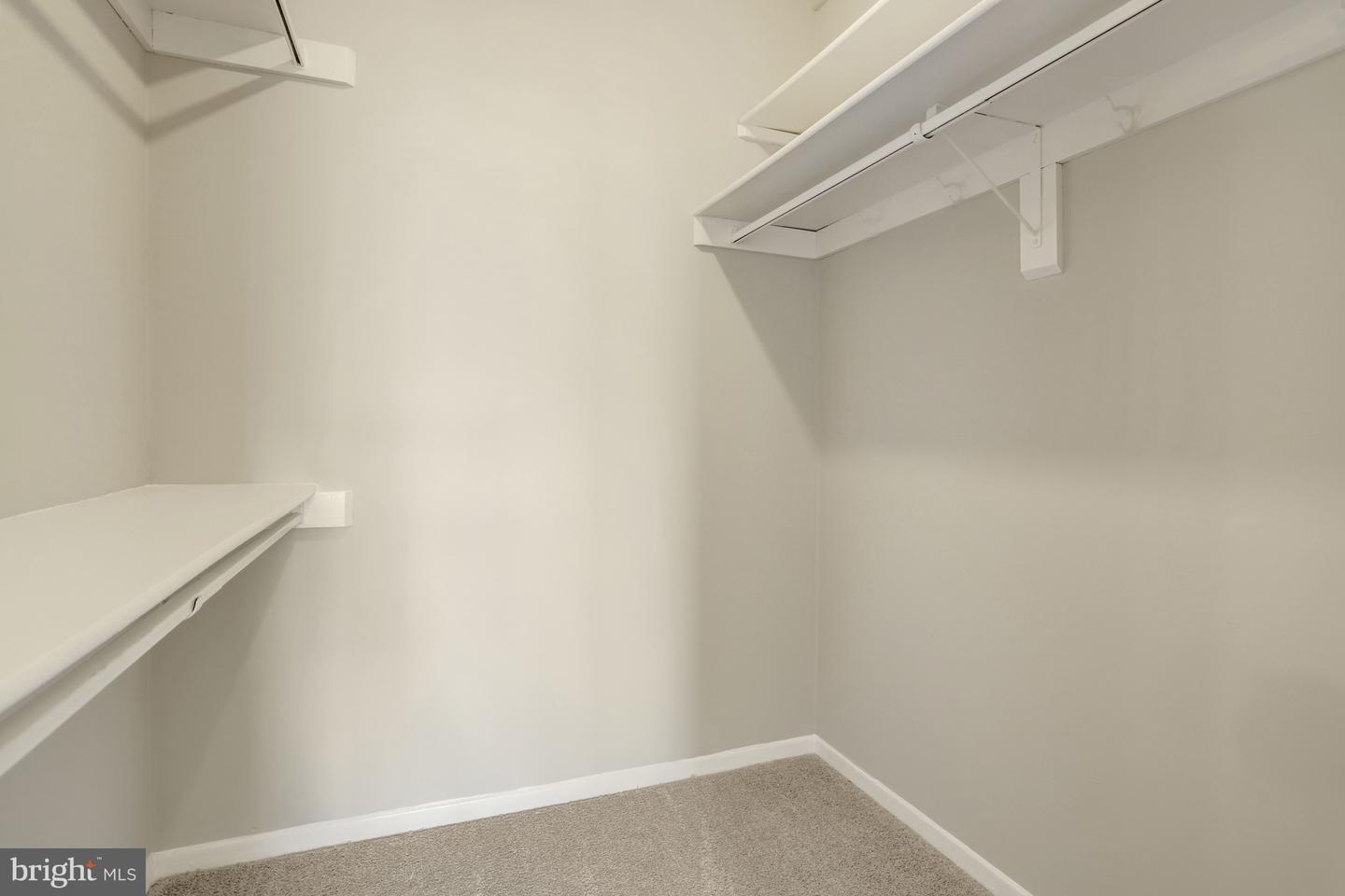 3705 S GEORGE MASON DR #2009S, FALLS CHURCH, Virginia 22041, 2 Bedrooms Bedrooms, ,2 BathroomsBathrooms,Residential,For sale,3705 S GEORGE MASON DR #2009S,VAFX2288728 MLS # VAFX2288728