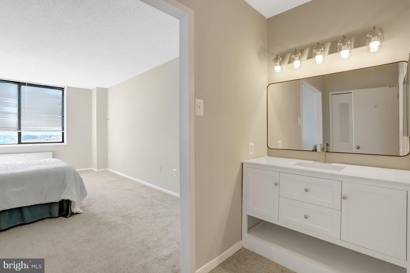 3705 S GEORGE MASON DR #2009S, FALLS CHURCH, Virginia 22041, 2 Bedrooms Bedrooms, ,2 BathroomsBathrooms,Residential,For sale,3705 S GEORGE MASON DR #2009S,VAFX2288728 MLS # VAFX2288728