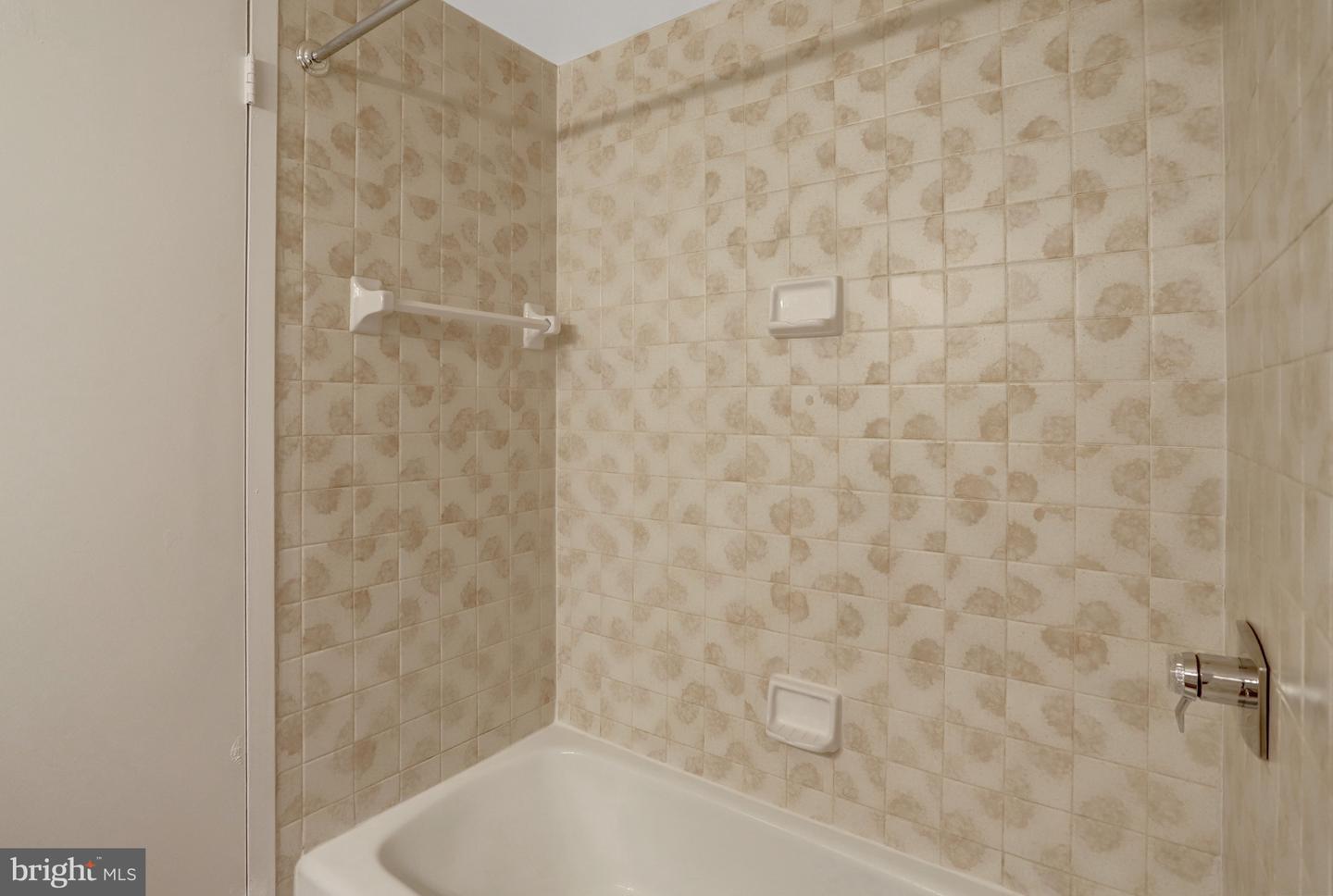 3705 S GEORGE MASON DR #2009S, FALLS CHURCH, Virginia 22041, 2 Bedrooms Bedrooms, ,2 BathroomsBathrooms,Residential,For sale,3705 S GEORGE MASON DR #2009S,VAFX2288728 MLS # VAFX2288728