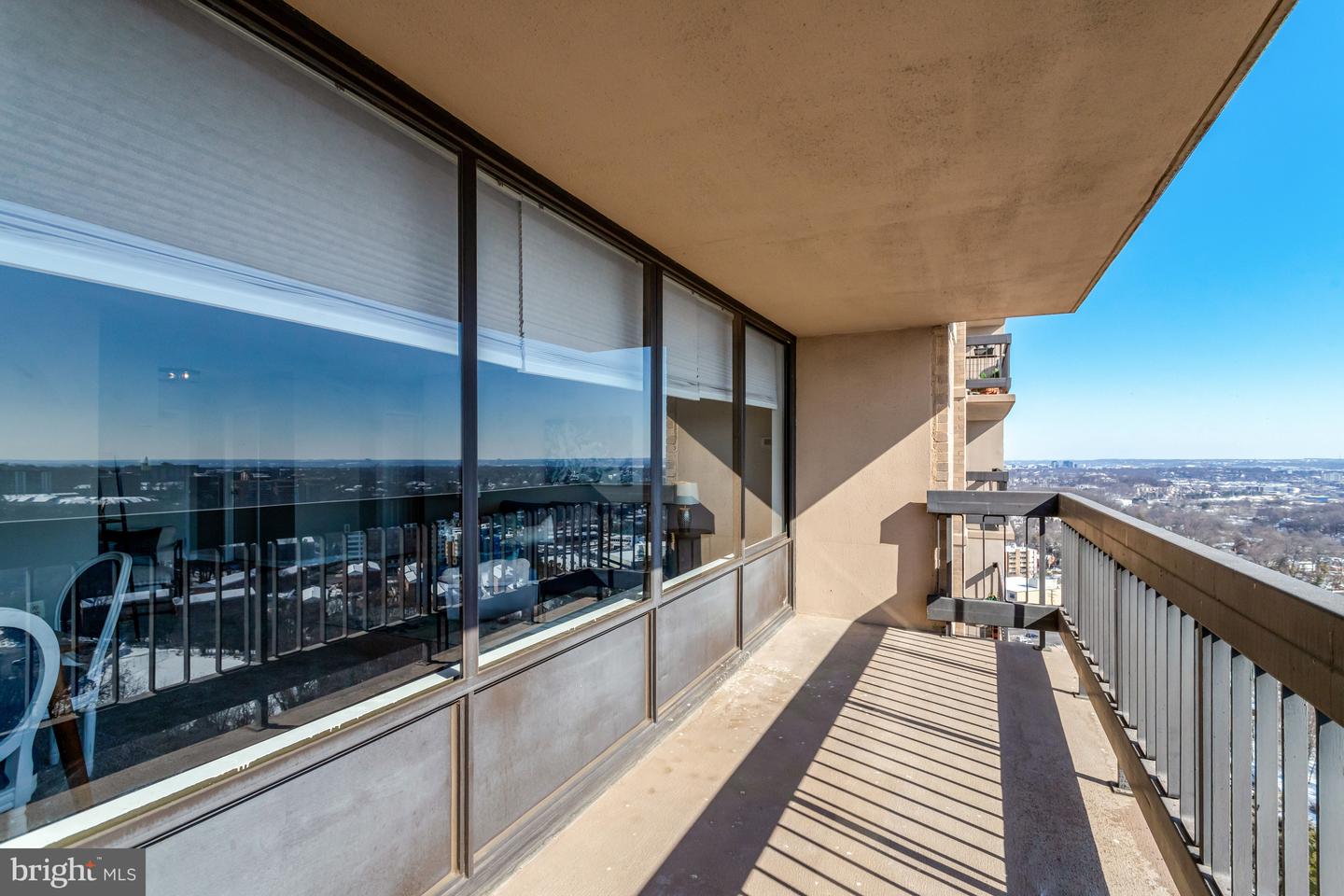 3705 S GEORGE MASON DR #2009S, FALLS CHURCH, Virginia 22041, 2 Bedrooms Bedrooms, ,2 BathroomsBathrooms,Residential,For sale,3705 S GEORGE MASON DR #2009S,VAFX2288728 MLS # VAFX2288728