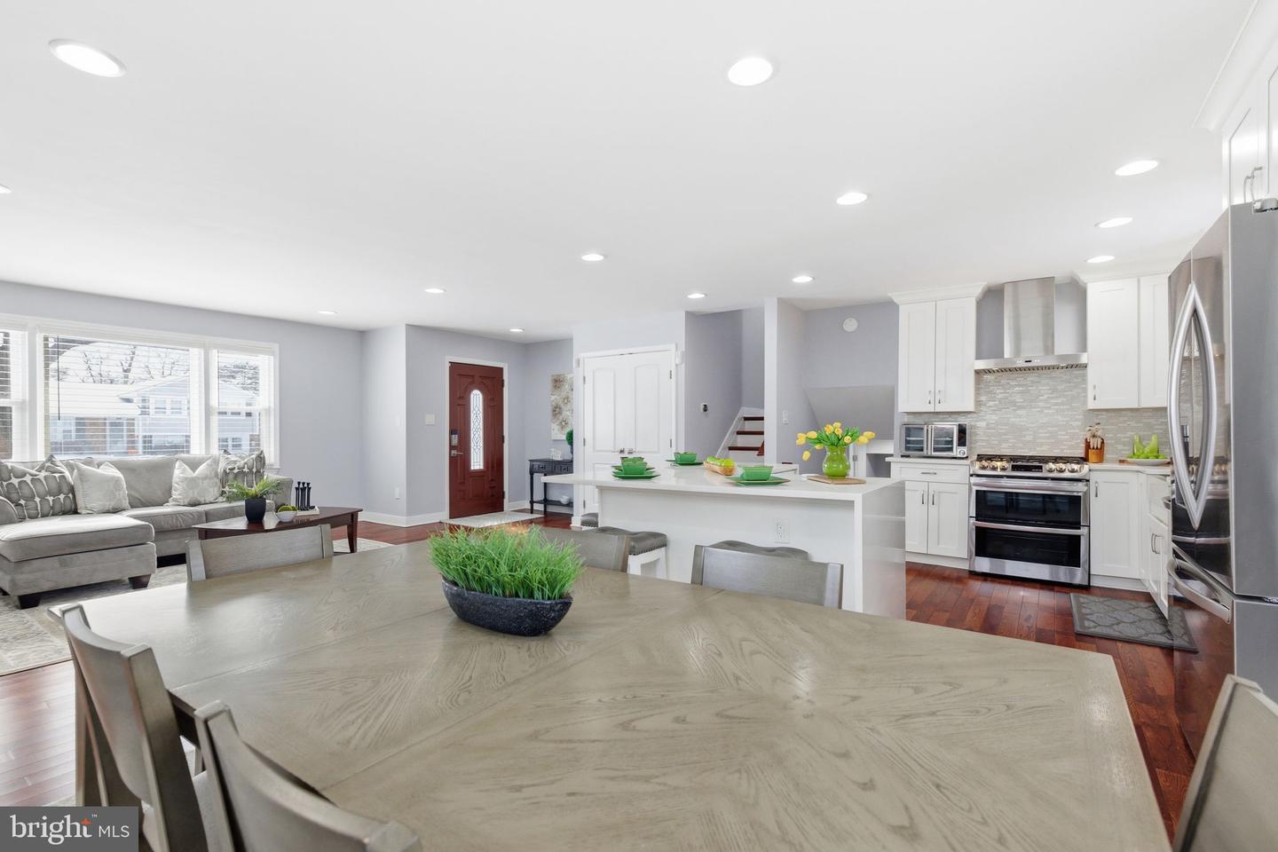 6728 HOPEWELL AVE, SPRINGFIELD, Virginia 22151, 4 Bedrooms Bedrooms, ,2 BathroomsBathrooms,Residential,For sale,6728 HOPEWELL AVE,VAFX2288756 MLS # VAFX2288756