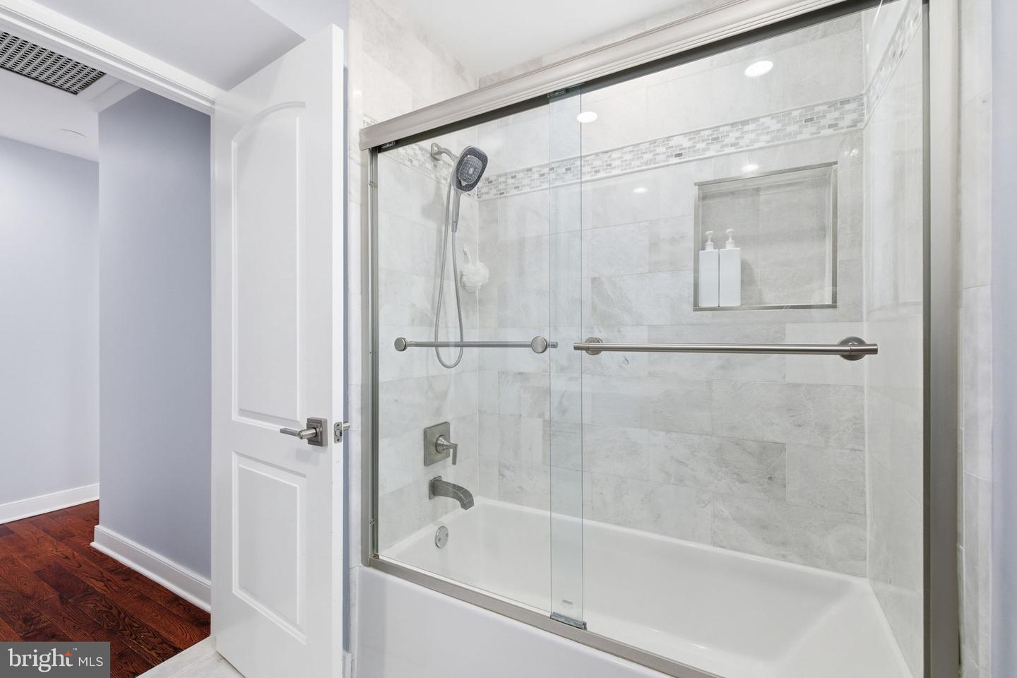 6728 HOPEWELL AVE, SPRINGFIELD, Virginia 22151, 4 Bedrooms Bedrooms, ,2 BathroomsBathrooms,Residential,For sale,6728 HOPEWELL AVE,VAFX2288756 MLS # VAFX2288756