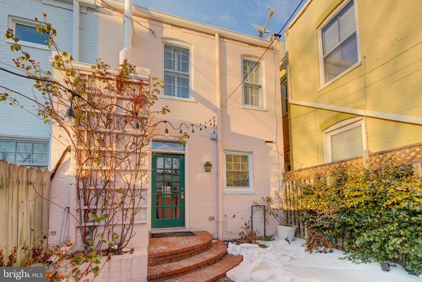 129 E ST SE, WASHINGTON, District Of Columbia 20003, 2 Bedrooms Bedrooms, ,2 BathroomsBathrooms,Residential,For sale,129 E ST SE,DCDC2244454 MLS # DCDC2244454