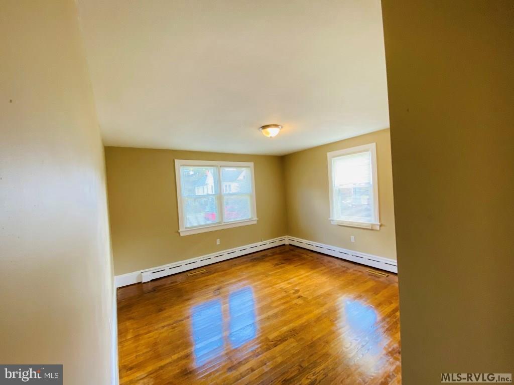 190 MAIN ST, BRODNAX, Virginia 23920, 4 Bedrooms Bedrooms, 13 Rooms Rooms,2 BathroomsBathrooms,Residential,For sale,190 MAIN ST,VABW2000098 MLS # VABW2000098
