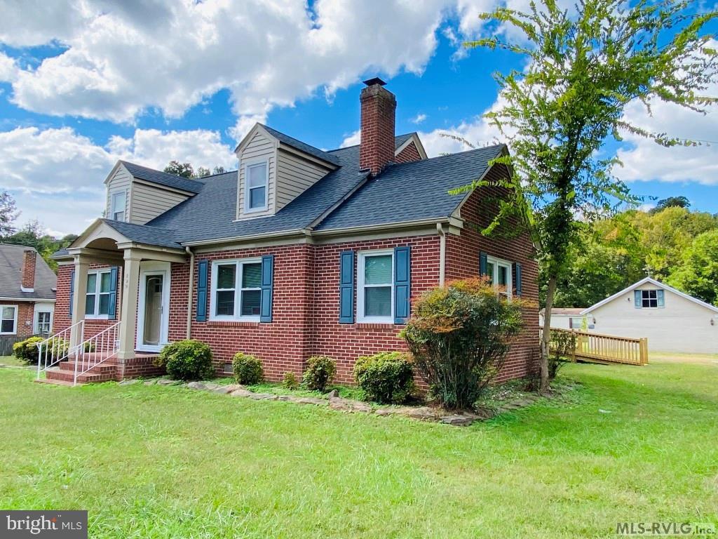 190 MAIN ST, BRODNAX, Virginia 23920, 4 Bedrooms Bedrooms, 13 Rooms Rooms,2 BathroomsBathrooms,Residential,For sale,190 MAIN ST,VABW2000098 MLS # VABW2000098