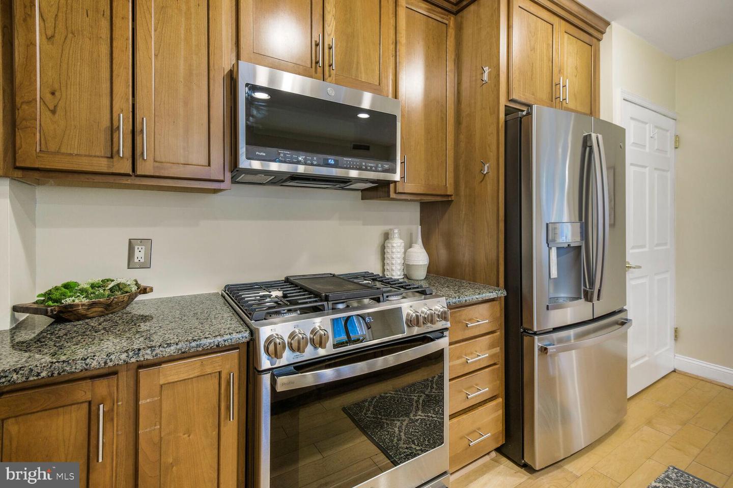 1661 CRESCENT PL NW #102, WASHINGTON, District Of Columbia 20009, 2 Bedrooms Bedrooms, ,2 BathroomsBathrooms,Residential,For sale,1661 CRESCENT PL NW #102,DCDC2244468 MLS # DCDC2244468