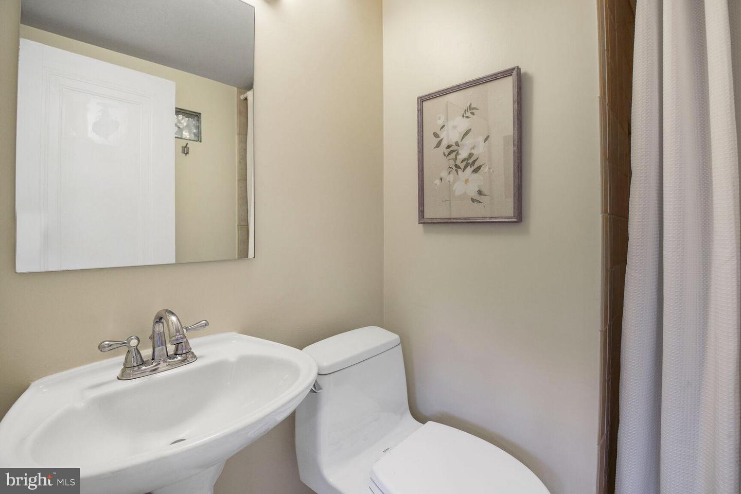 1661 CRESCENT PL NW #102, WASHINGTON, District Of Columbia 20009, 2 Bedrooms Bedrooms, ,2 BathroomsBathrooms,Residential,For sale,1661 CRESCENT PL NW #102,DCDC2244468 MLS # DCDC2244468