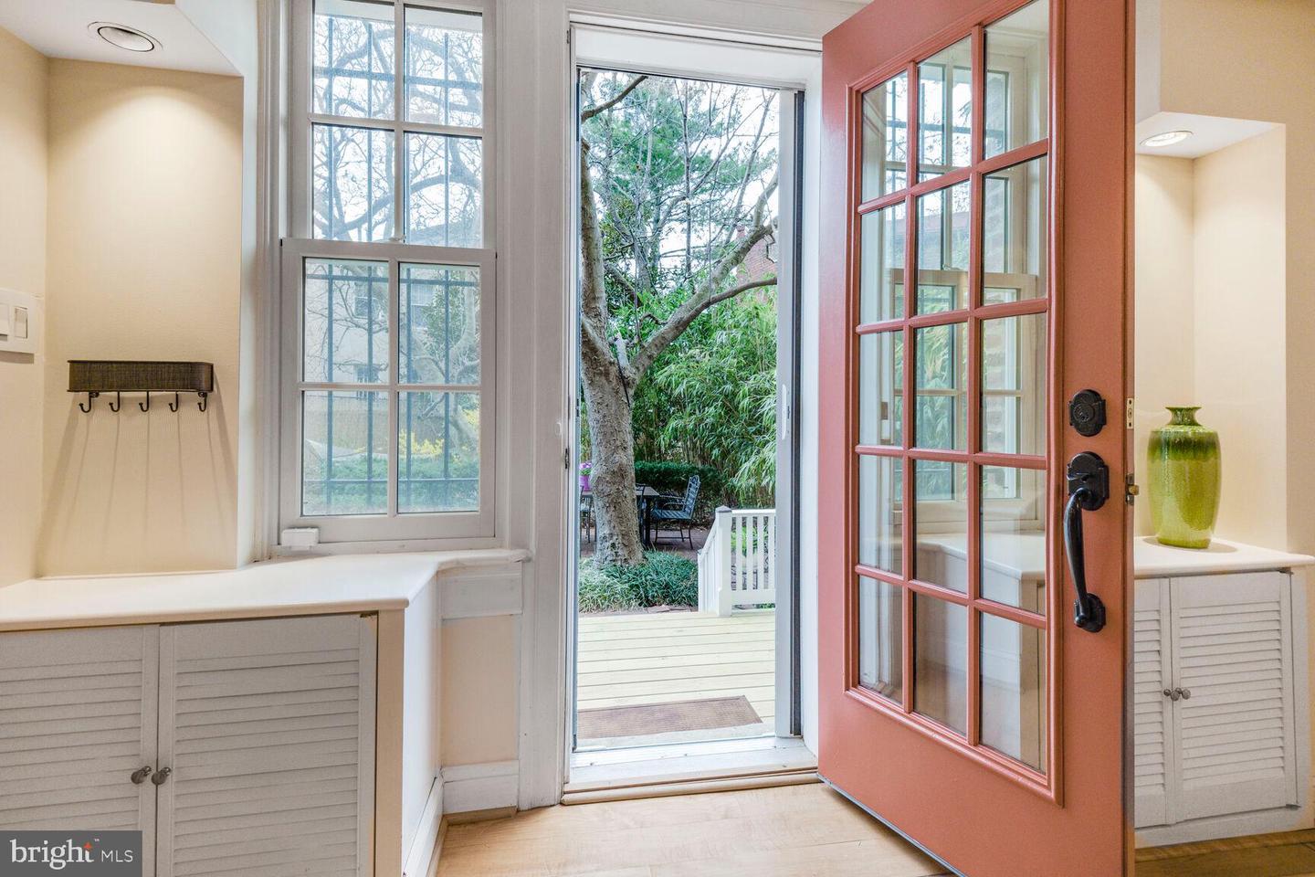 1661 CRESCENT PL NW #102, WASHINGTON, District Of Columbia 20009, 2 Bedrooms Bedrooms, ,2 BathroomsBathrooms,Residential,For sale,1661 CRESCENT PL NW #102,DCDC2244468 MLS # DCDC2244468