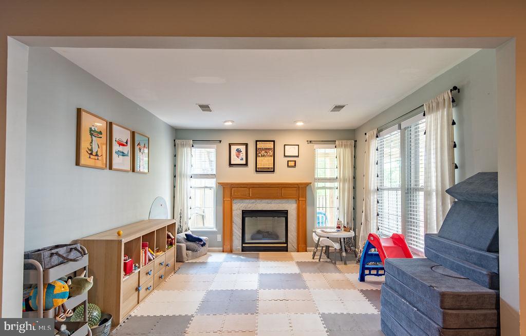 43287 CHOKEBERRY SQ, ASHBURN, Virginia 20147, 3 Bedrooms Bedrooms, ,2 BathroomsBathrooms,Residential,For sale,43287 CHOKEBERRY SQ,VALO2115082 MLS # VALO2115082