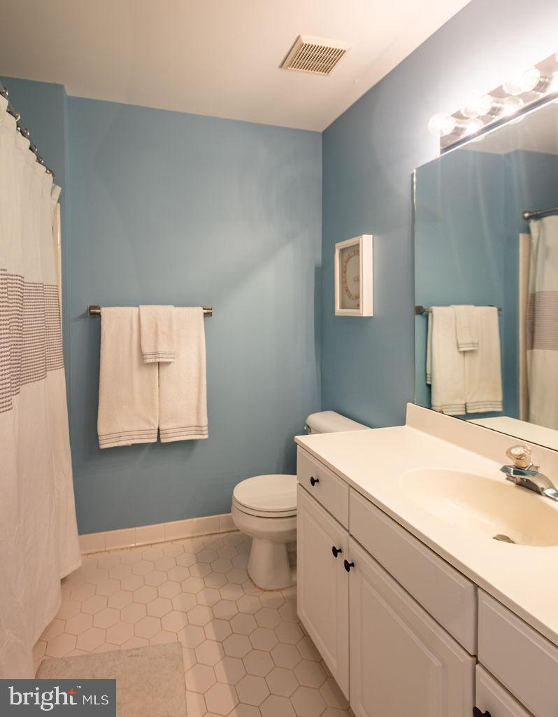 43287 CHOKEBERRY SQ, ASHBURN, Virginia 20147, 3 Bedrooms Bedrooms, ,2 BathroomsBathrooms,Residential,For sale,43287 CHOKEBERRY SQ,VALO2115082 MLS # VALO2115082