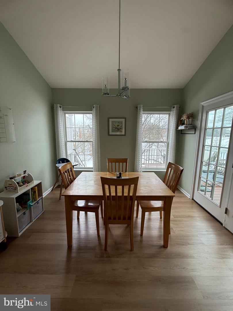 43287 CHOKEBERRY SQ, ASHBURN, Virginia 20147, 3 Bedrooms Bedrooms, ,2 BathroomsBathrooms,Residential,For sale,43287 CHOKEBERRY SQ,VALO2115082 MLS # VALO2115082