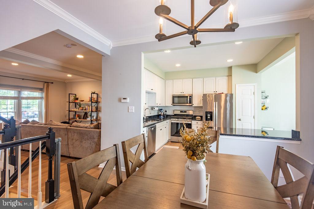 43287 CHOKEBERRY SQ, ASHBURN, Virginia 20147, 3 Bedrooms Bedrooms, ,2 BathroomsBathrooms,Residential,For sale,43287 CHOKEBERRY SQ,VALO2115082 MLS # VALO2115082