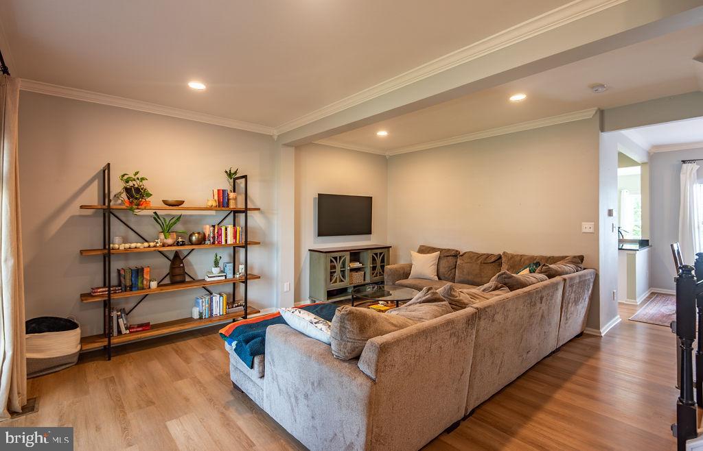 43287 CHOKEBERRY SQ, ASHBURN, Virginia 20147, 3 Bedrooms Bedrooms, ,2 BathroomsBathrooms,Residential,For sale,43287 CHOKEBERRY SQ,VALO2115082 MLS # VALO2115082