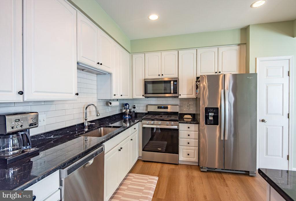 43287 CHOKEBERRY SQ, ASHBURN, Virginia 20147, 3 Bedrooms Bedrooms, ,2 BathroomsBathrooms,Residential,For sale,43287 CHOKEBERRY SQ,VALO2115082 MLS # VALO2115082