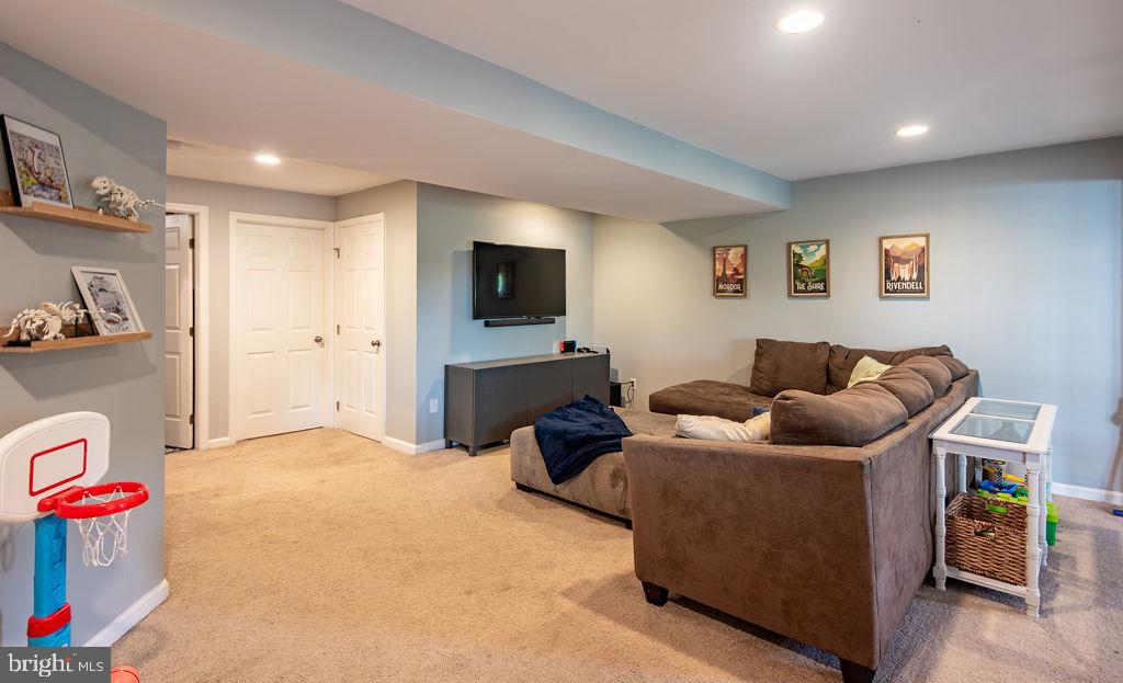 43287 CHOKEBERRY SQ, ASHBURN, Virginia 20147, 3 Bedrooms Bedrooms, ,2 BathroomsBathrooms,Residential,For sale,43287 CHOKEBERRY SQ,VALO2115082 MLS # VALO2115082