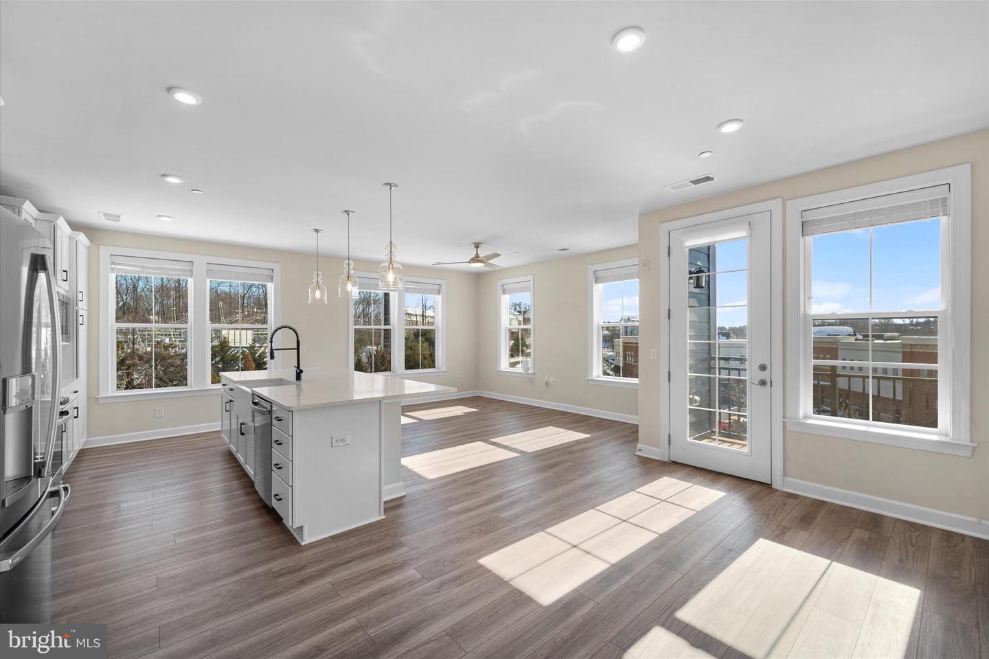 3927 FAIR RIDGE DR #409, FAIRFAX, Virginia 22033, 2 Bedrooms Bedrooms, ,2 BathroomsBathrooms,Residential,For sale,3927 FAIR RIDGE DR #409,VAFX2288538 MLS # VAFX2288538