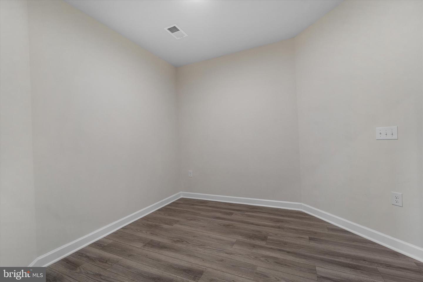 3927 FAIR RIDGE DR #409, FAIRFAX, Virginia 22033, 2 Bedrooms Bedrooms, ,2 BathroomsBathrooms,Residential,For sale,3927 FAIR RIDGE DR #409,VAFX2288538 MLS # VAFX2288538