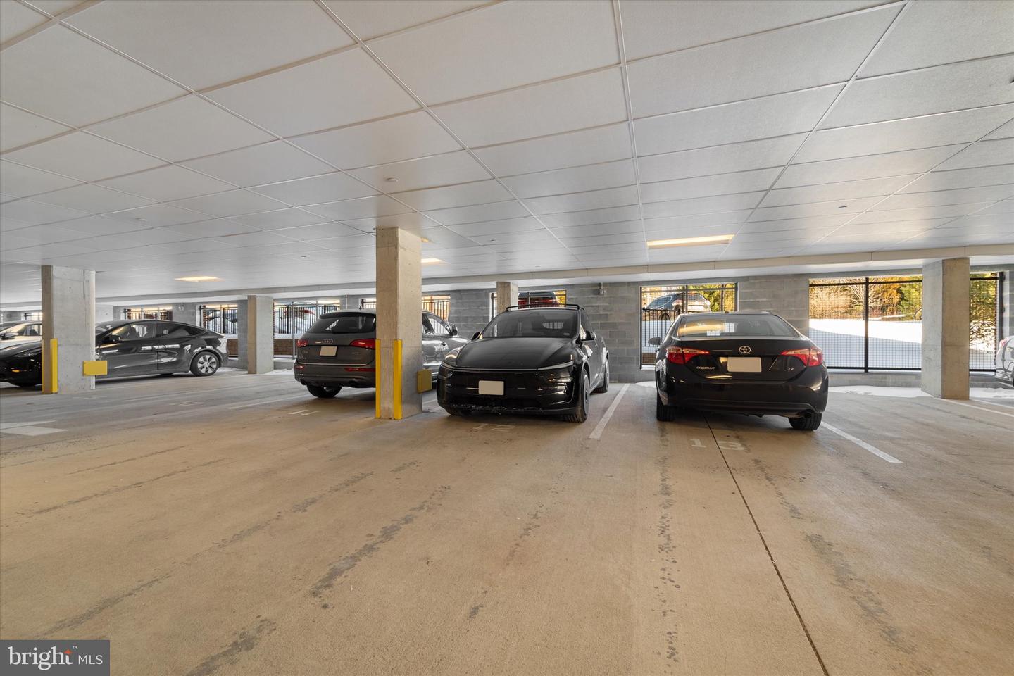 3927 FAIR RIDGE DR #409, FAIRFAX, Virginia 22033, 2 Bedrooms Bedrooms, ,2 BathroomsBathrooms,Residential,For sale,3927 FAIR RIDGE DR #409,VAFX2288538 MLS # VAFX2288538