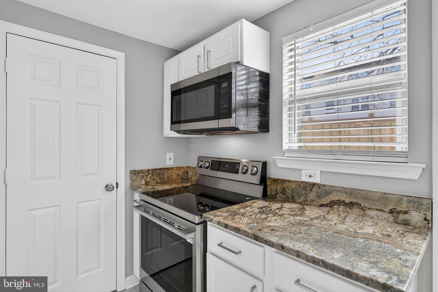 4375 PEMBROOK VILLAGE DR #62, ALEXANDRIA, Virginia 22309, 3 Bedrooms Bedrooms, ,2 BathroomsBathrooms,Residential,For sale,4375 PEMBROOK VILLAGE DR #62,VAFX2288576 MLS # VAFX2288576