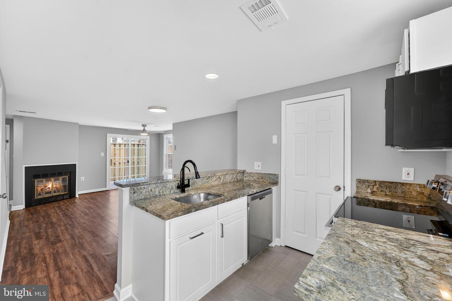 4375 PEMBROOK VILLAGE DR #62, ALEXANDRIA, Virginia 22309, 3 Bedrooms Bedrooms, ,2 BathroomsBathrooms,Residential,For sale,4375 PEMBROOK VILLAGE DR #62,VAFX2288576 MLS # VAFX2288576