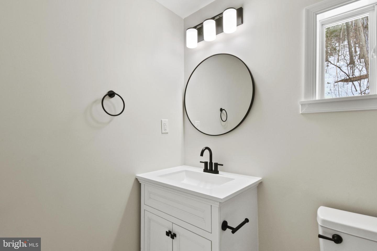 227 CABIN LN, MOUNT JACKSON, Virginia 22842, 2 Bedrooms Bedrooms, 6 Rooms Rooms,2 BathroomsBathrooms,Residential,For sale,227 CABIN LN,VASH2013492 MLS # VASH2013492