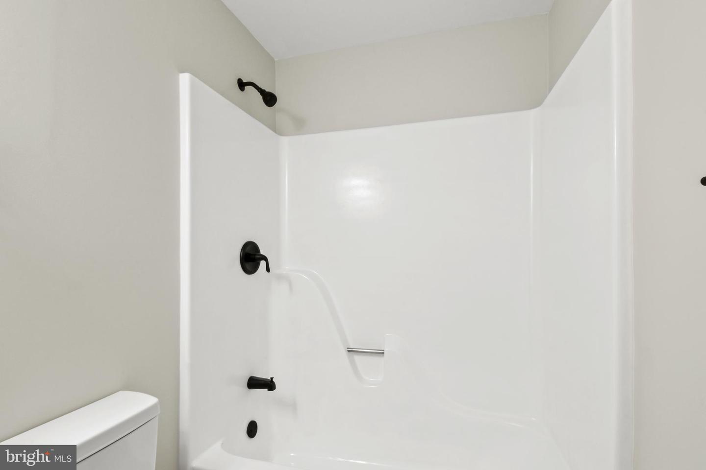 227 CABIN LN, MOUNT JACKSON, Virginia 22842, 2 Bedrooms Bedrooms, 6 Rooms Rooms,2 BathroomsBathrooms,Residential,For sale,227 CABIN LN,VASH2013492 MLS # VASH2013492