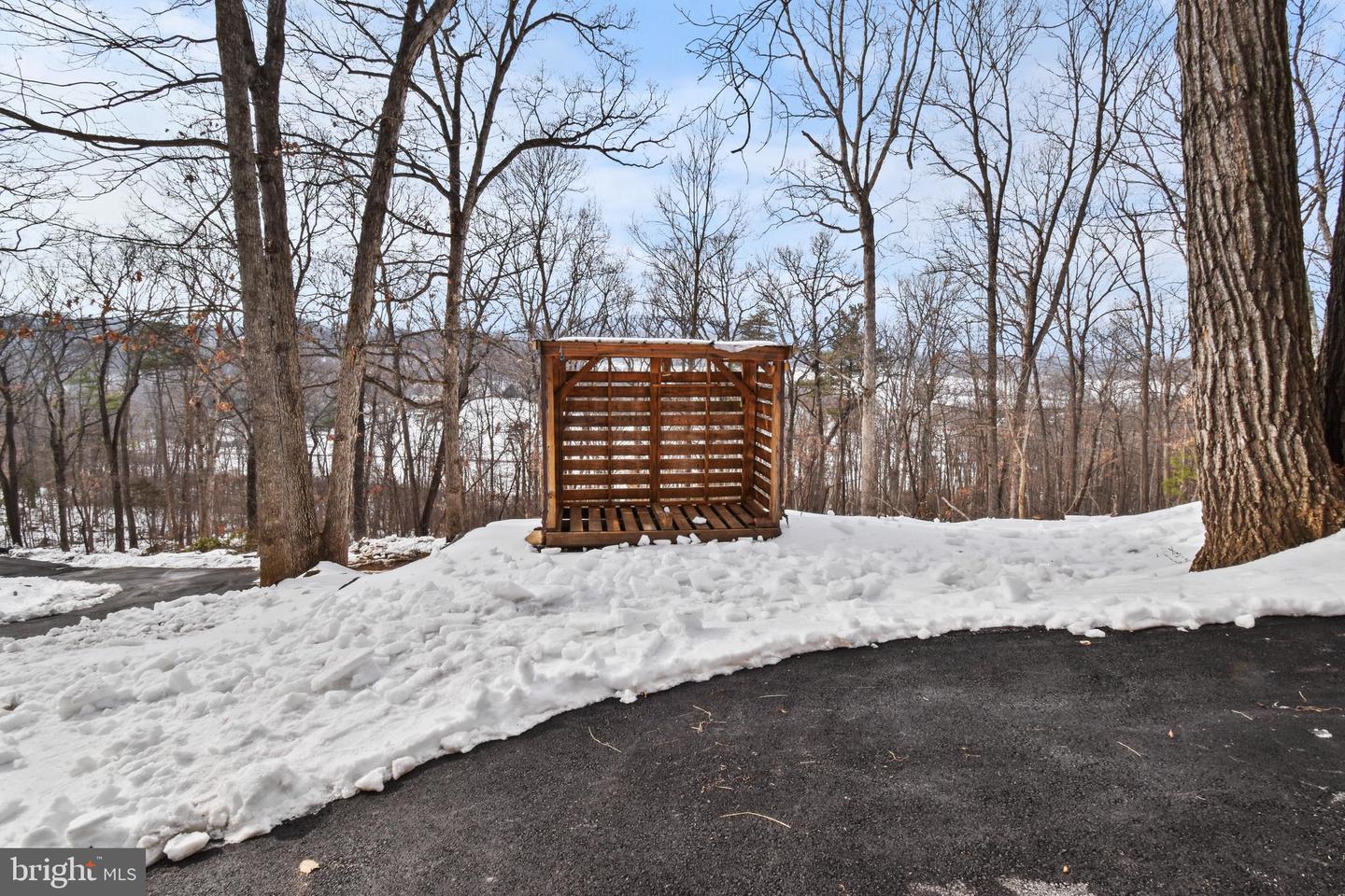 227 CABIN LN, MOUNT JACKSON, Virginia 22842, 2 Bedrooms Bedrooms, 6 Rooms Rooms,2 BathroomsBathrooms,Residential,For sale,227 CABIN LN,VASH2013492 MLS # VASH2013492