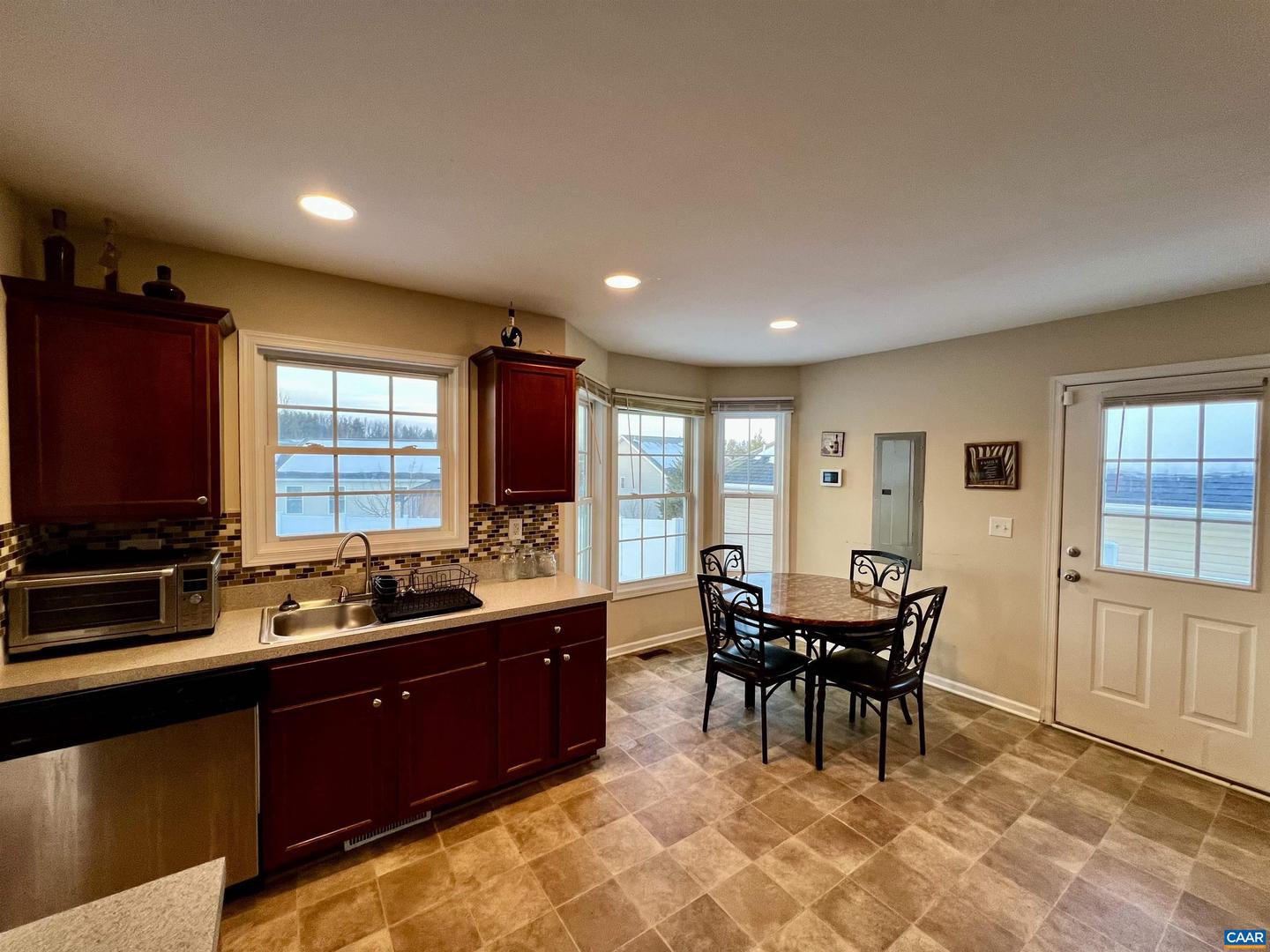 305 OVERVIEW ST, WAYNESBORO, Virginia 22980, 3 Bedrooms Bedrooms, ,2 BathroomsBathrooms,Residential,For sale,305 OVERVIEW ST,672967 MLS # 672967