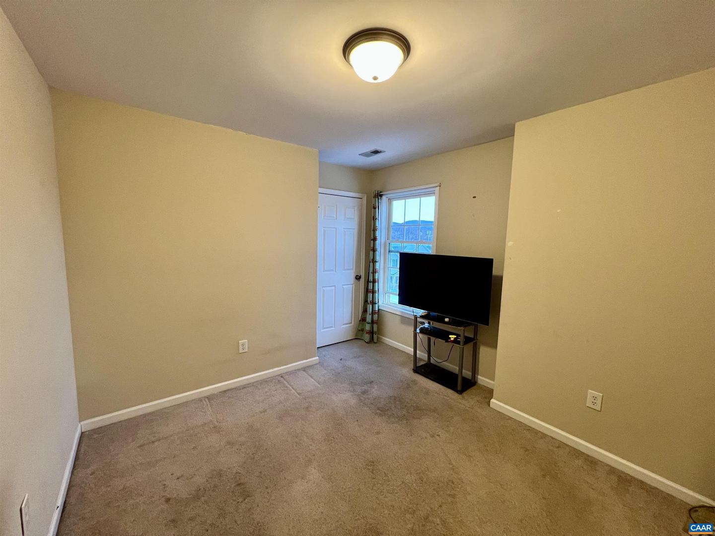 305 OVERVIEW ST, WAYNESBORO, Virginia 22980, 3 Bedrooms Bedrooms, ,2 BathroomsBathrooms,Residential,For sale,305 OVERVIEW ST,672967 MLS # 672967