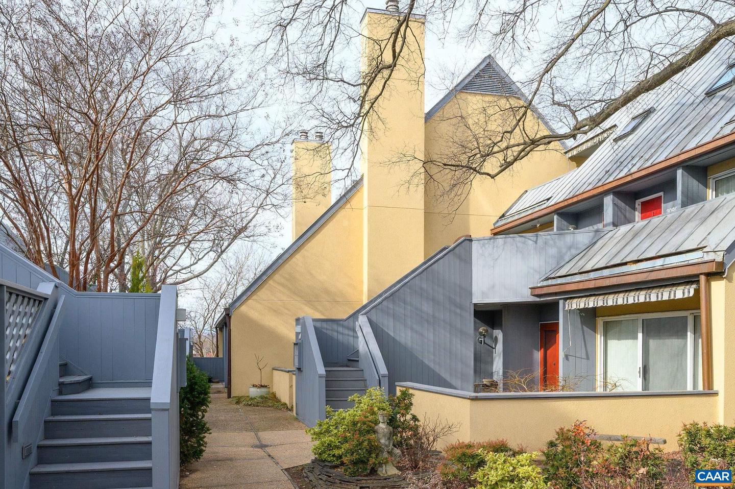 311 NW 2ND ST #B, CHARLOTTESVILLE, Virginia 22902, 3 Bedrooms Bedrooms, ,2 BathroomsBathrooms,Residential,For sale,311 NW 2ND ST #B,672968 MLS # 672968