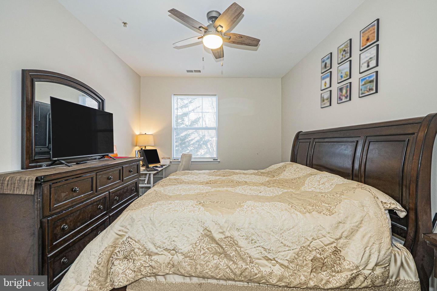 12957 CENTRE PARK CIR #212, HERNDON, Virginia 20171, 1 Bedroom Bedrooms, ,1 BathroomBathrooms,Residential,For sale,12957 CENTRE PARK CIR #212,VAFX2288632 MLS # VAFX2288632