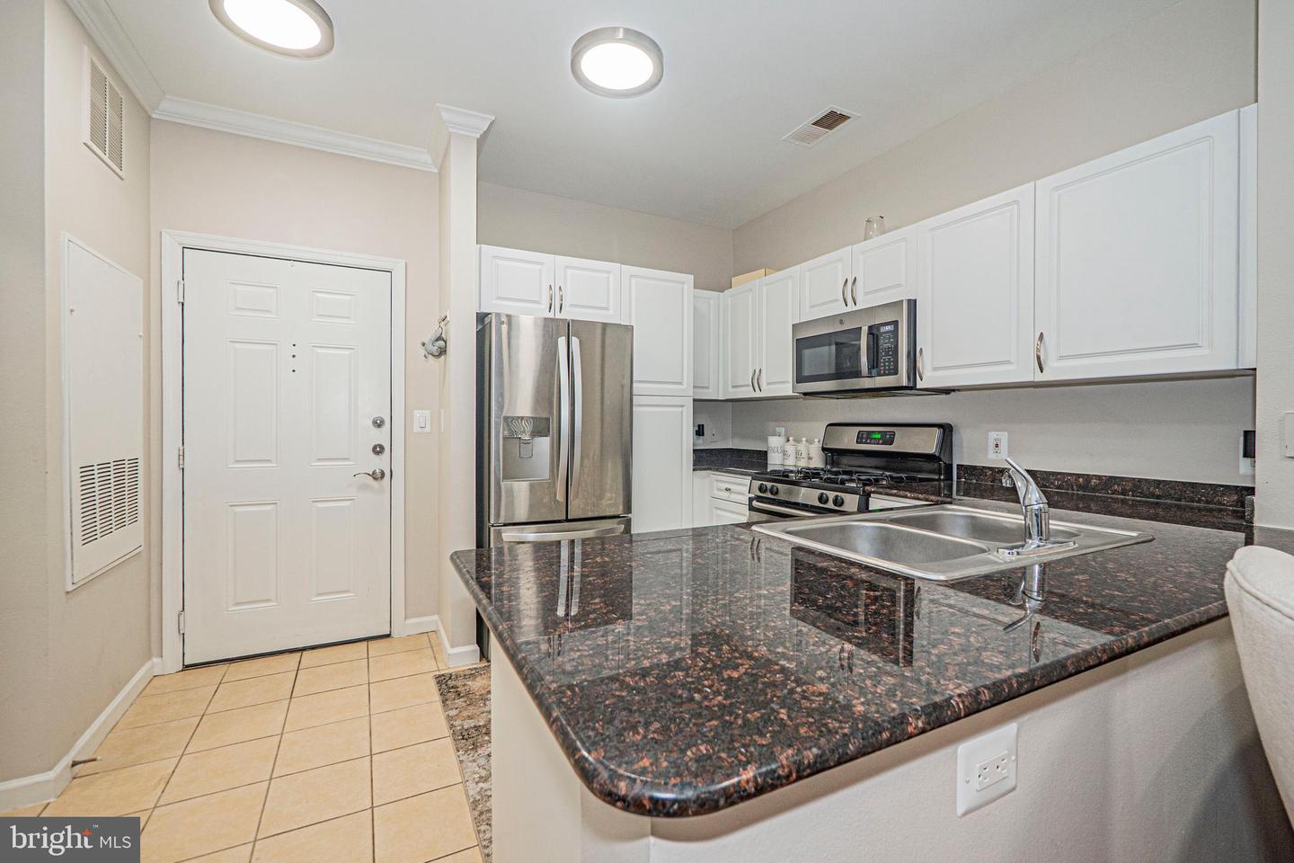 12957 CENTRE PARK CIR #212, HERNDON, Virginia 20171, 1 Bedroom Bedrooms, ,1 BathroomBathrooms,Residential,For sale,12957 CENTRE PARK CIR #212,VAFX2288632 MLS # VAFX2288632