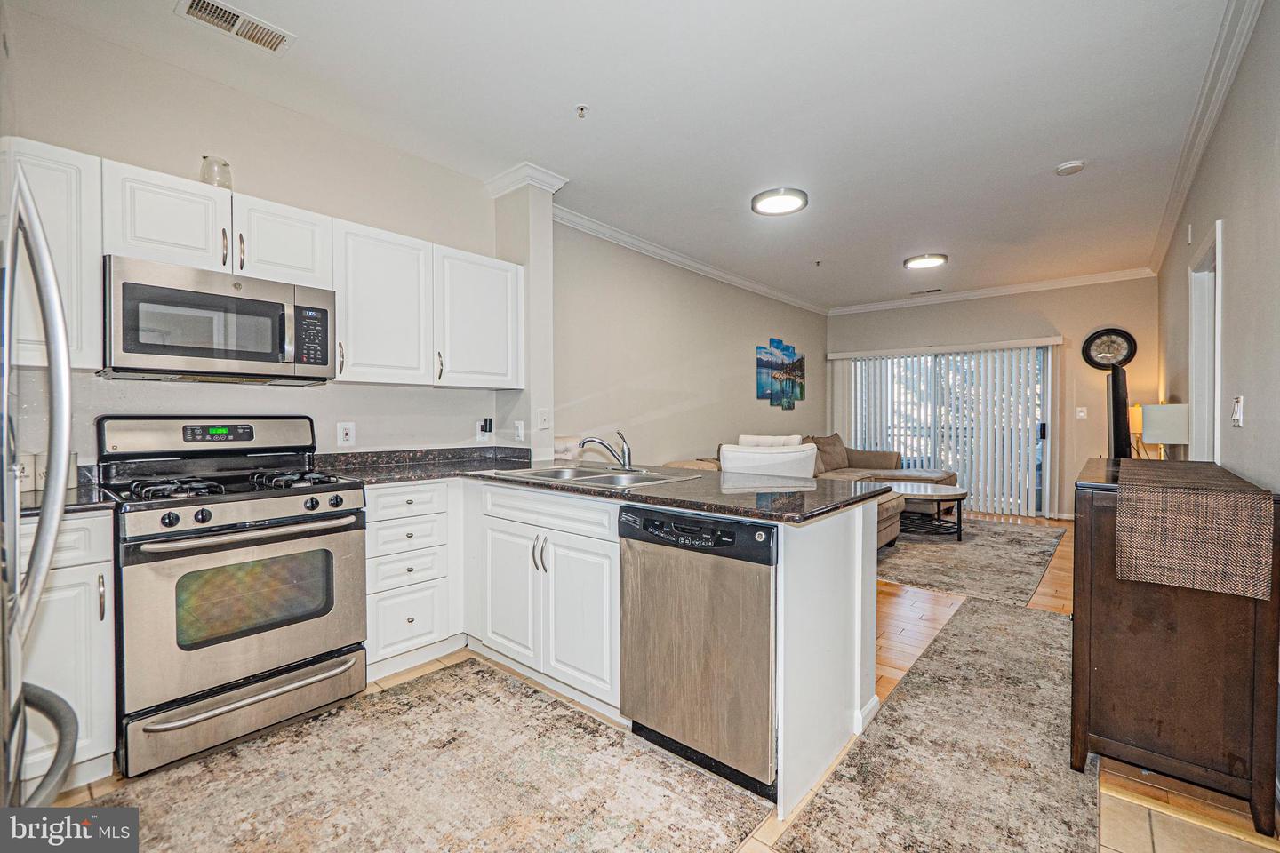 12957 CENTRE PARK CIR #212, HERNDON, Virginia 20171, 1 Bedroom Bedrooms, ,1 BathroomBathrooms,Residential,For sale,12957 CENTRE PARK CIR #212,VAFX2288632 MLS # VAFX2288632