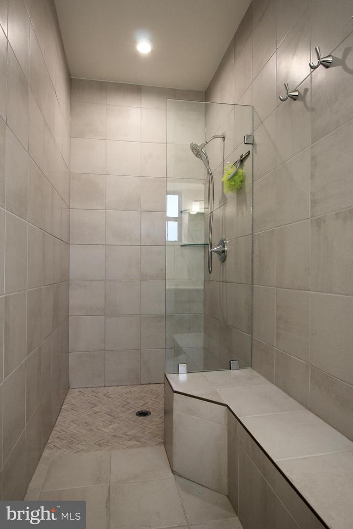 45942 RAVEN TER, STERLING, Virginia 20165, 3 Bedrooms Bedrooms, ,2 BathroomsBathrooms,Residential,For sale,45942 RAVEN TER,VALO2115120 MLS # VALO2115120