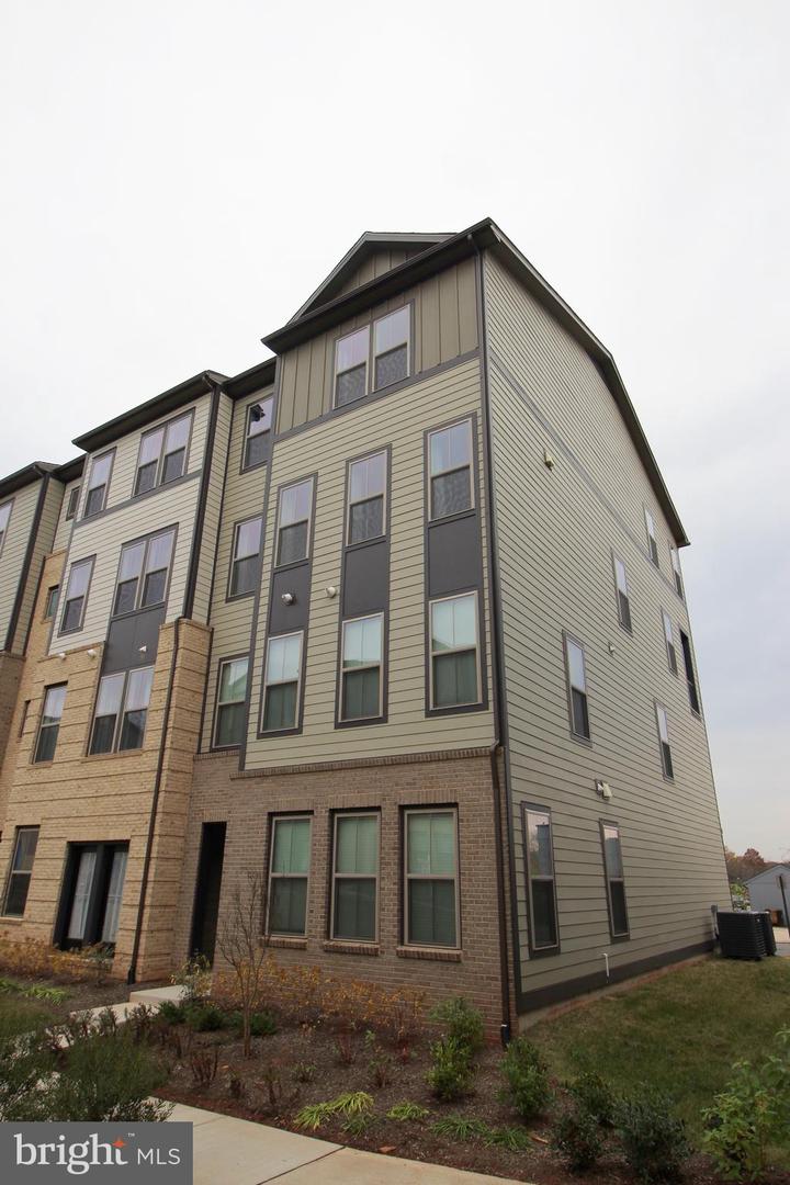 45942 RAVEN TER, STERLING, Virginia 20165, 3 Bedrooms Bedrooms, ,2 BathroomsBathrooms,Residential,For sale,45942 RAVEN TER,VALO2115120 MLS # VALO2115120