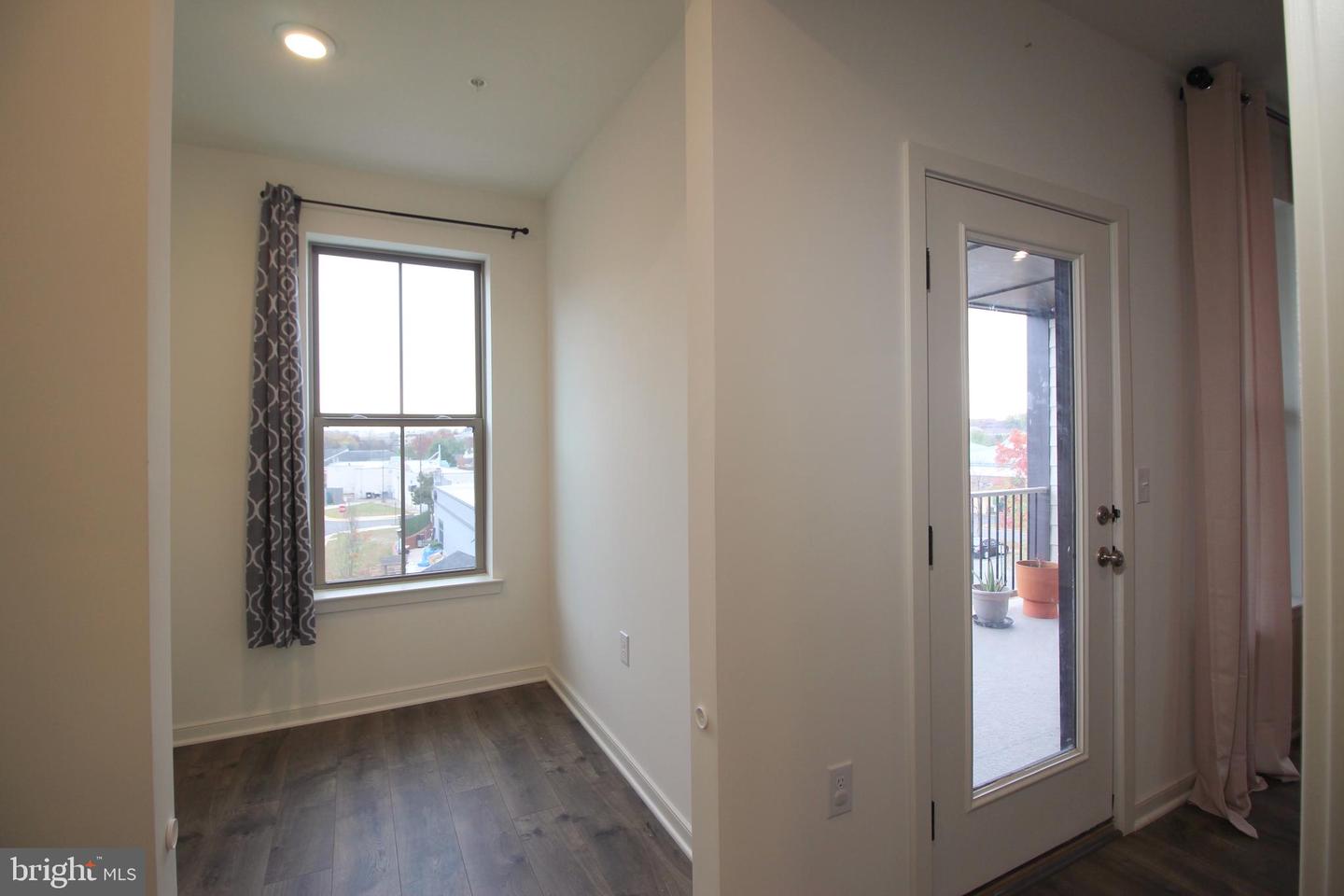 45942 RAVEN TER, STERLING, Virginia 20165, 3 Bedrooms Bedrooms, ,2 BathroomsBathrooms,Residential,For sale,45942 RAVEN TER,VALO2115120 MLS # VALO2115120