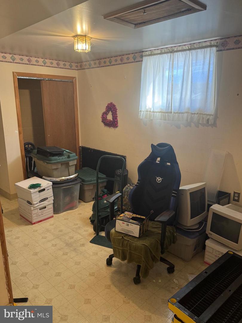 7527 FRIAR TUCK CT, FALLS CHURCH, Virginia 22042, 5 Bedrooms Bedrooms, ,3 BathroomsBathrooms,Residential,For sale,7527 FRIAR TUCK CT,VAFX2288660 MLS # VAFX2288660