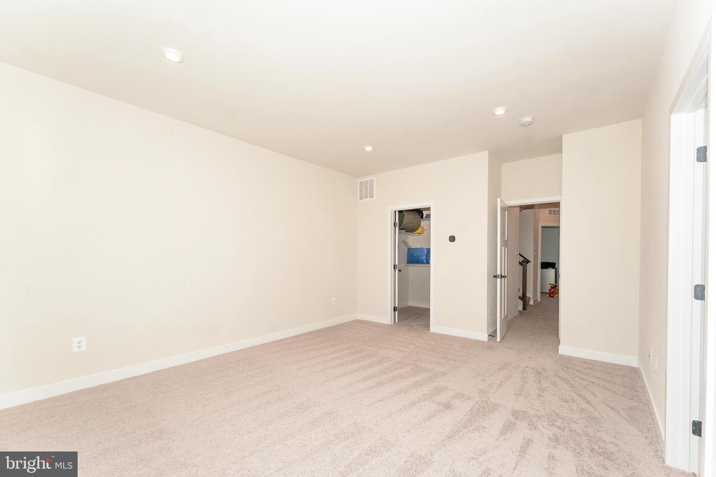 19418 PAIUTE TER, LEESBURG, Virginia 20175, 5 Bedrooms Bedrooms, ,4 BathroomsBathrooms,Residential,For sale,19418 PAIUTE TER,VALO2115142 MLS # VALO2115142